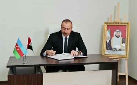 Ильхам Алиев посетил посольство ОАЭ в Баку, выразил соболезнование в связи с кончиной президента