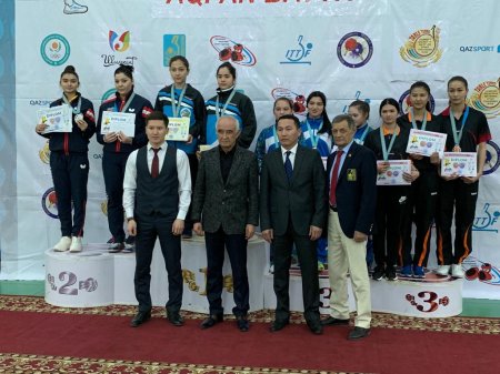 Stolüstü tennisçilərimiz Qazaxıstanda 2 medal qazanıblar
