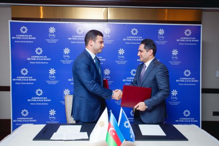  Kiçik və Orta Biznesin İnkişafı Agentliyi ilə Azərbaycan Beynəlxalq Bankı arasında  Niyyət Protokolu imzalandı