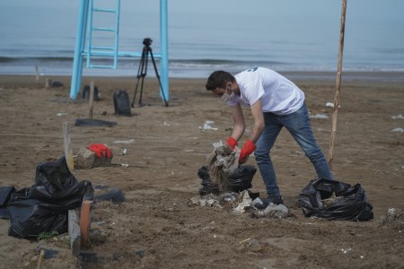 Bakı şəhərində yerləşdirilən“Təmiz ölkəm” konteynerləri vasitəsilə plastik tullantılar yığılacaq