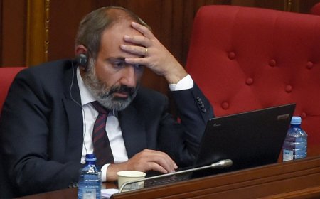 Paşinyan Ermənistanın təslimçilik sənədinə imza atdığını bildirib