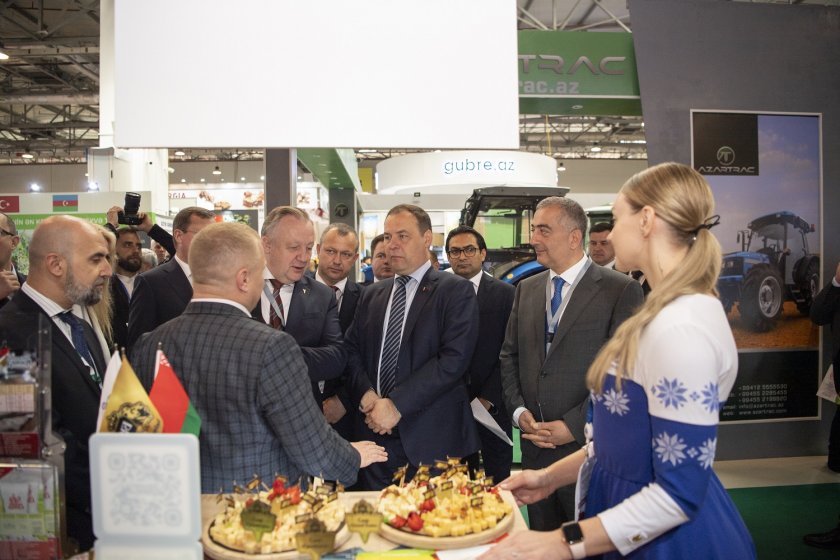 Belarusun Baş naziri Roman Qolovçenko “Caspian Agro 2022” sərgisini ziyarət edib