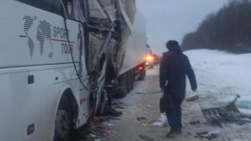 Rusiyada ağır yol qəzası, 23 müəllim yaralanıb