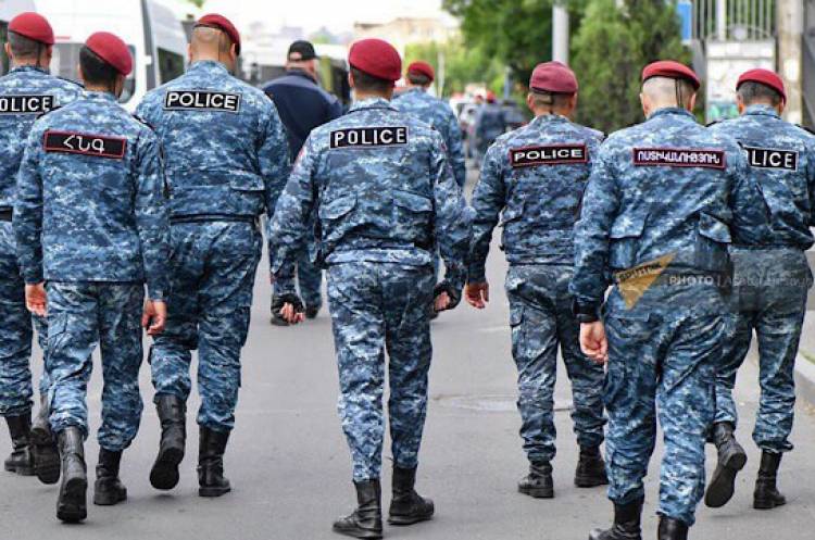 Ermənistan polisi cinayətkar dəstəyə çevrilib