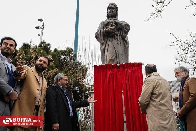 Tehranda Nizami Gəncəvinin heykəli ucaldılıb