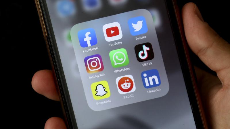 ​​​​​​​“Facebook” və “İnstagram”da qlobal problem yaranıb, hesaba giriş bloklanıb