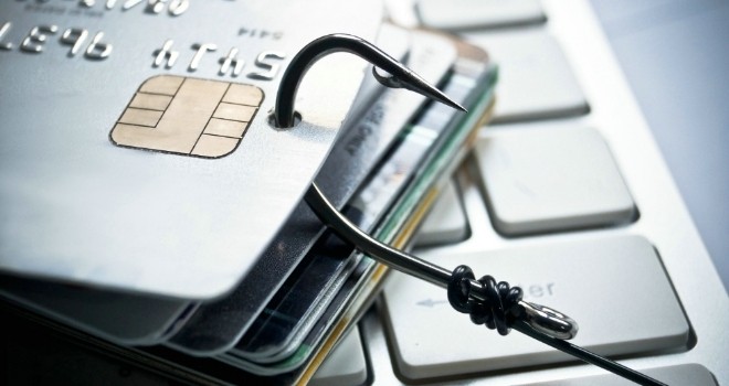 Həftəsonu 15 min manatdan çox vəsait vətəndaşların bank kartlarından oğurlanıb
