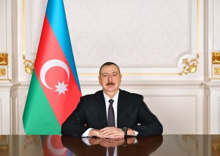 Prezident İlham Əliyev Azərbaycan energetiklərini təltif edib - SİYAH