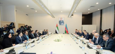 Azərbaycan-BƏƏ Hökumətlərarası Komissiyasının iclası keçirilib