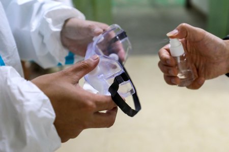 İrandan qayıdan daha iki azərbaycanlıda koronavirus aşkarlandı