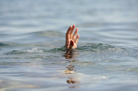 Almaniyada aralarında azərbaycanlının da olduğu 27 sığınacaq axtaran suda boğulub