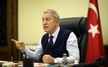 Hulusi Akar: “Türkiyə, Azərbaycan və Pakistan Qarabağ məsələsində bir ürək oldu”