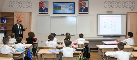 Azərbaycanda 8 500-ə yaxın müəllim iş yerini dəyişmək istəyir