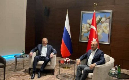 Mövlud Çavuşoğlu və Sergey Lavrov arasında görüş başlayıb