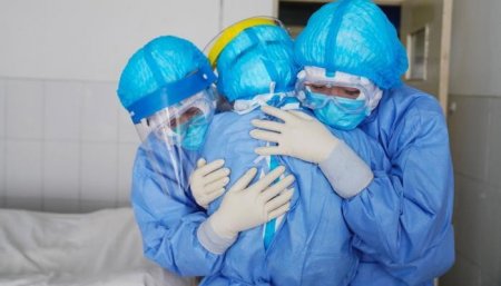 Azərbaycanda 16 mindən çox tibb işçisi koronavirusa yoluxub
