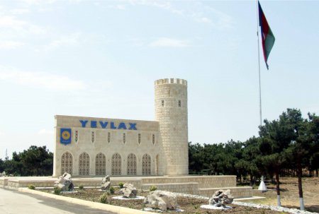 Yevlaxda polis əməliyyat-axtarış tədbirləri həyata keçirdi