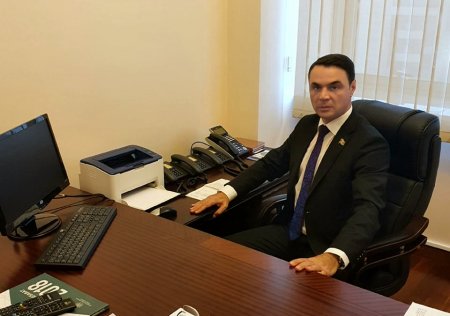 Deputat Eldəniz Səlimov polisi döyüb?