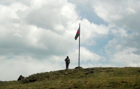 Azad edilmiş ərazilərdə döyüş növbətçiliyi yüksək səviyyədə aparılır