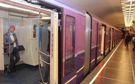 Metroda xəttə yeni qatarlar buraxılır