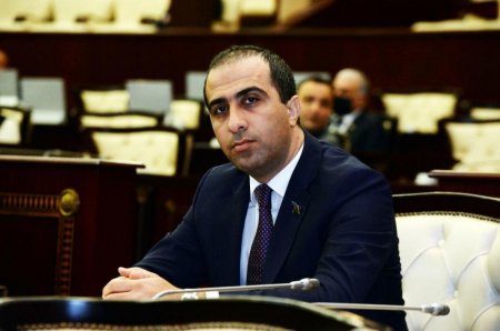 Bəhruz Məhərrəmov: "Milli Məclisin Sədrinin İran səfəri ətrafında süni ajiotaj yaratmaq bizə başucalığı gətirmir"