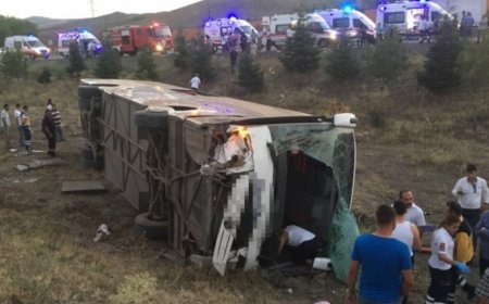 Türkiyədə sərnişin avtobusu aşıb, 30 nəfər yaralanıb