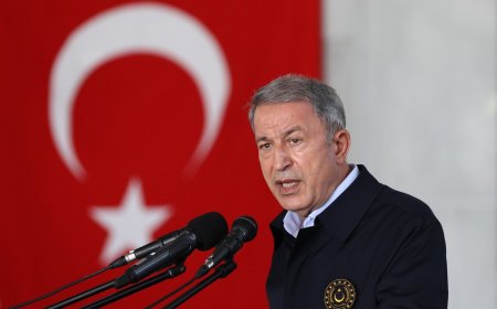 Hulusi Akar: “Ən önəmli vəzifəmiz terrorla mübarizədir”