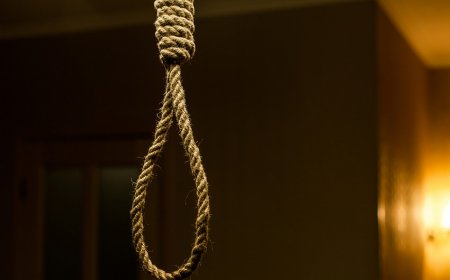 Qaxda 54 yaşlı qadın intihar edib