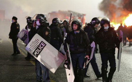 Almatıda etirazçılarla polis arasında toqquşmalar başlayıb