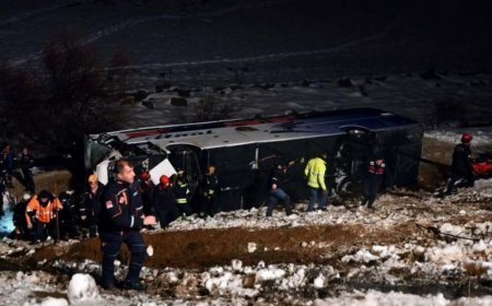 Türkiyədə avtobus aşıb, 28 nəfər yaralanıb