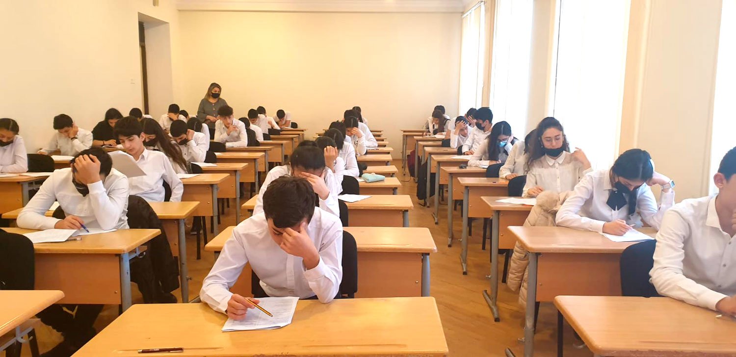 Ученику 9 класса мураду пришло. Школа 171 Баку. Выпускные экзамены. Обучение в университете. Школьный экзамен.