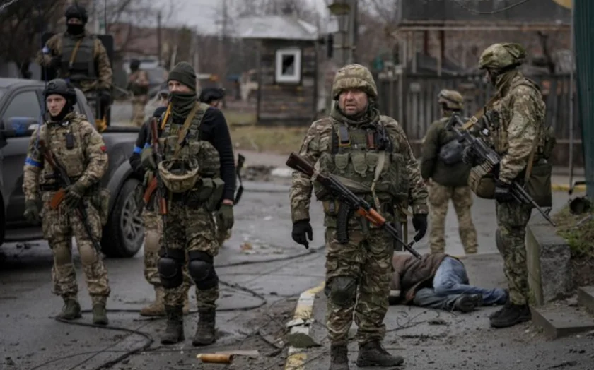 Rusiya ordusu Ukraynanın iki şəhərini mühasirəyə alıb