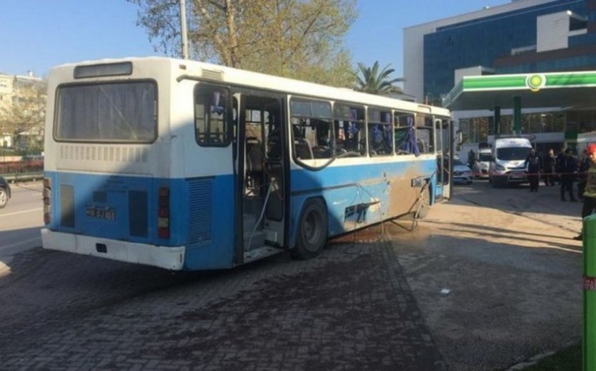 Türkiyədə avtobus partladılıb, 1 nəfər ölüb, 7 nəfər yaralanıb