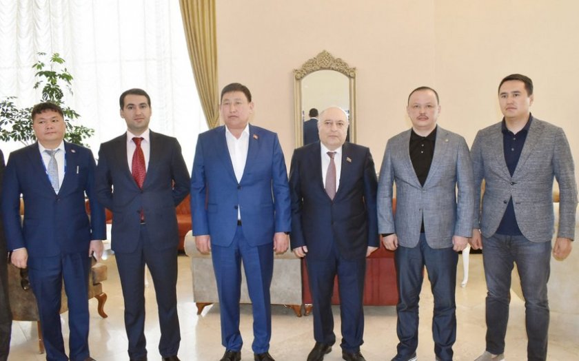 Qırğızıstan parlamentinin sədr müavini Azərbaycana gəlib