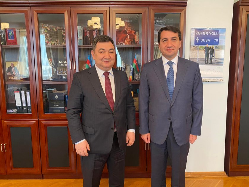 Beynəlxalq Türk Akademiyasının prezidenti Azərbaycan Prezidentinin köməkçisi ilə görüşüb-FOTOLAR