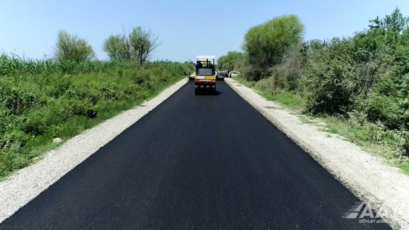 Kürdəmirdə 13 km uzunluğa malik avtomobil yolu yenidən qurulur-VİDEO