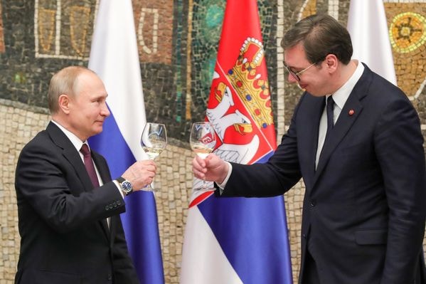 Putinin “Serbiya gedişi”