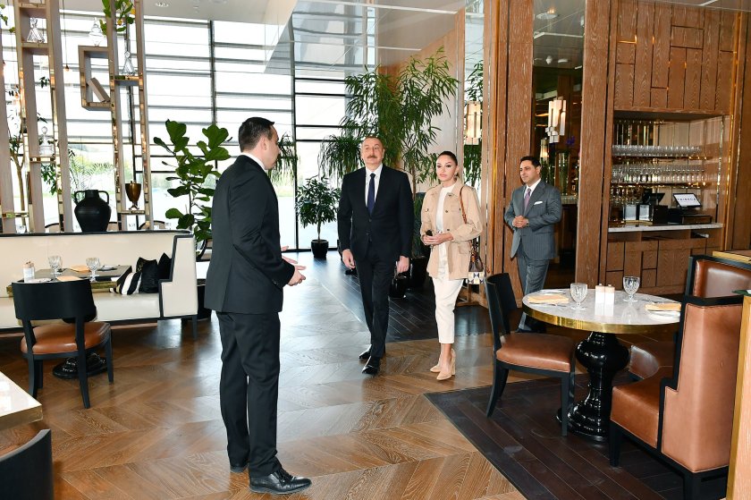 İlham Əliyev və Mehriban Əliyeva “The Ritz-Carlton Baku” hotelinin açılışında iştirak ediblər