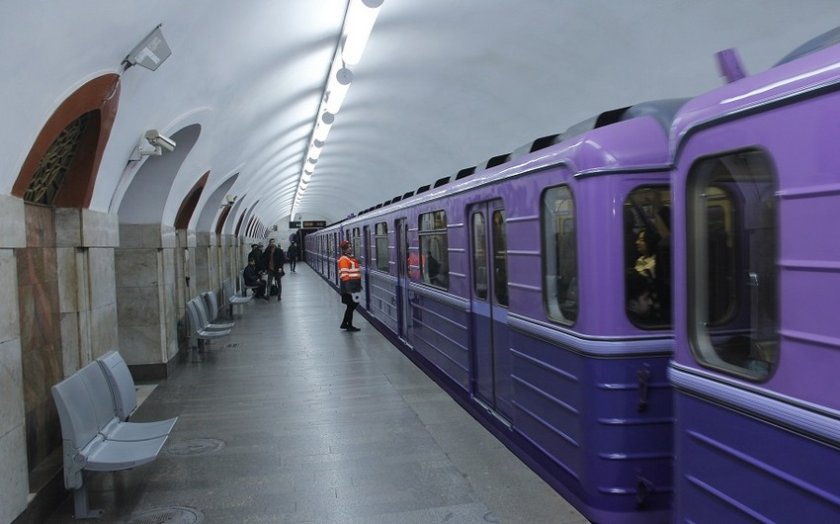 “Elmlər Akademiyası” metro stansiyasında yeni işıqlanma sistemi qurulub