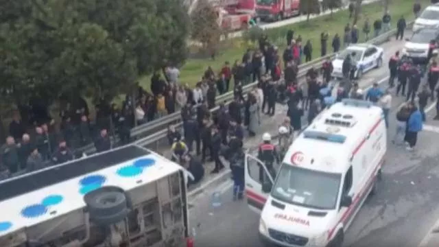 İstanbulda zəncirvari qəza, çoxlu sayda yaralı var