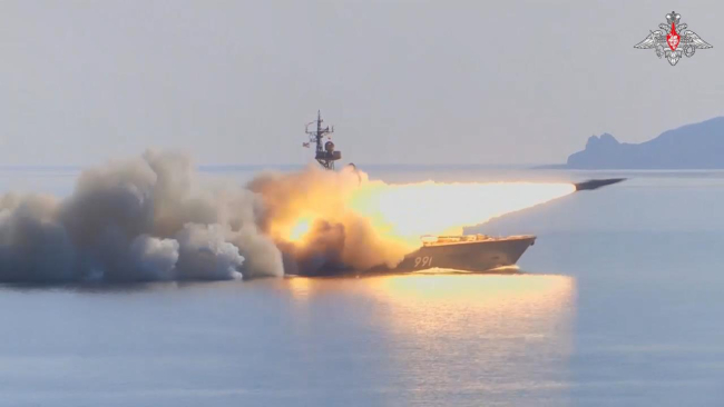 Rusiya Yapon dənizində raket sınaqları keçirdi