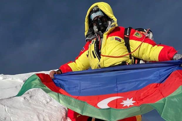 Azərbaycanlı alpinist dünyanın 5-ci ən hündür zirvəsində bayrağımızı dalğalandırdı