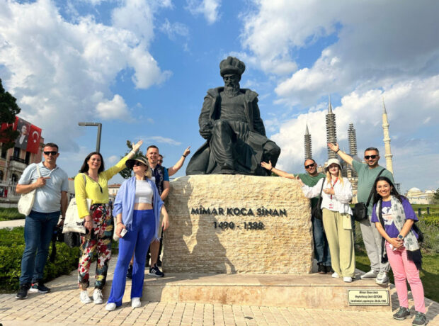 Turizmin şah əsərləri : Dünya Türkiyəyə axışır