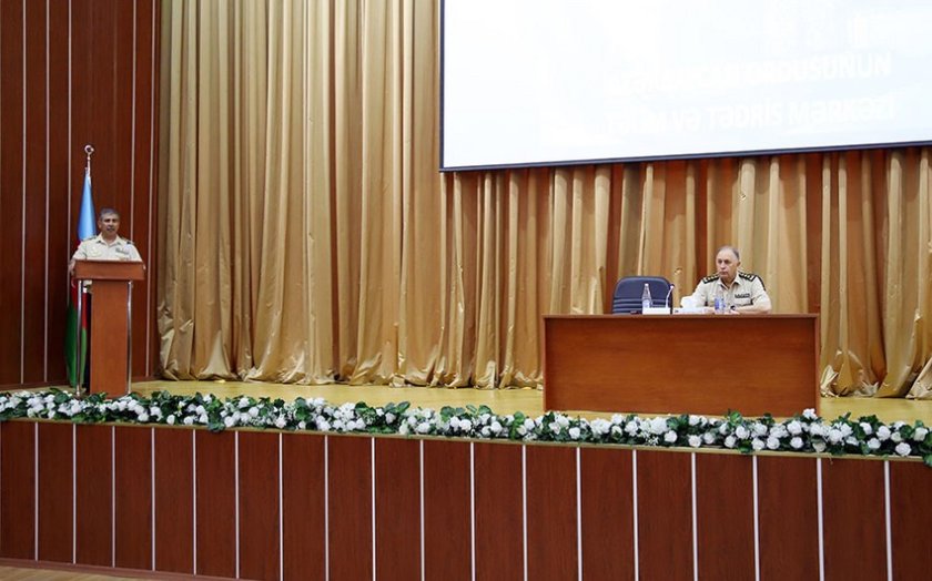 Müdafiə naziri qanunsuz erməni silahlılarının təxribatlarının qarşısının dərhal alınması barədə tapşırıq verib