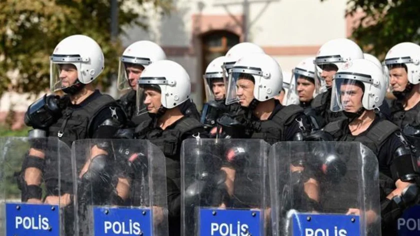 Türkiyədə ictimai-siyasi toplantılara  15 günlük qadağa
