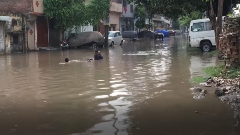 Pakistanda yağışlar 91 nəfərin həyatına son qoydu