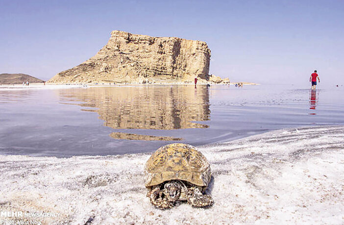 Cənubi Azərbaycan Urmiyə gölünün ətrafında toplaşıb