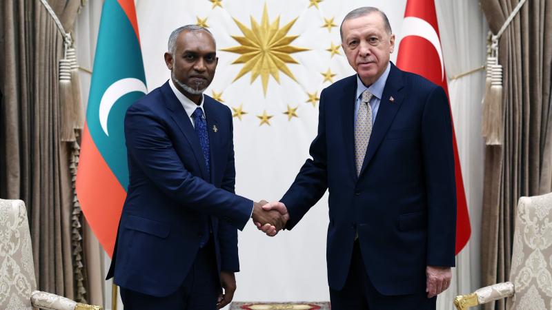 Ərdoğan Maldiv prezidenti ilə görüşdü