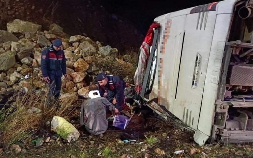 Türkiyədə avtobus qəzasında azı 9 nəfər ölüb, 30 nəfər yaralanıb