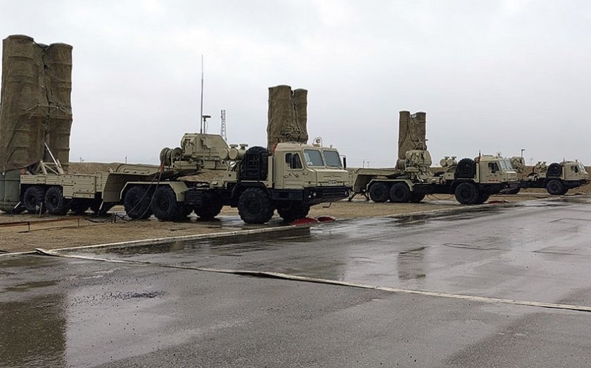 Azərbaycanda S-300 raketləri döyüşə hazır vəziyyətə gətirilib