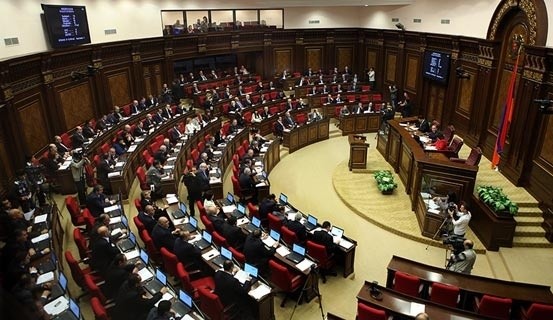 Ermənistan parlamenti delimitasiyaya etiraz edənlərin təkliflərini rədd etdi